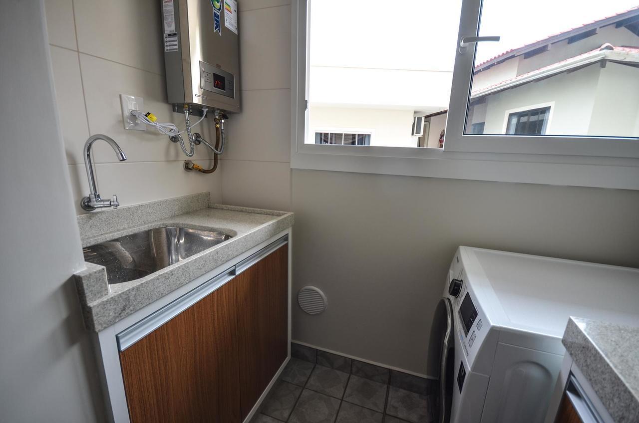 1079 - Apartamento Com Vista Para O Mar Em Bombinhas Bagian luar foto